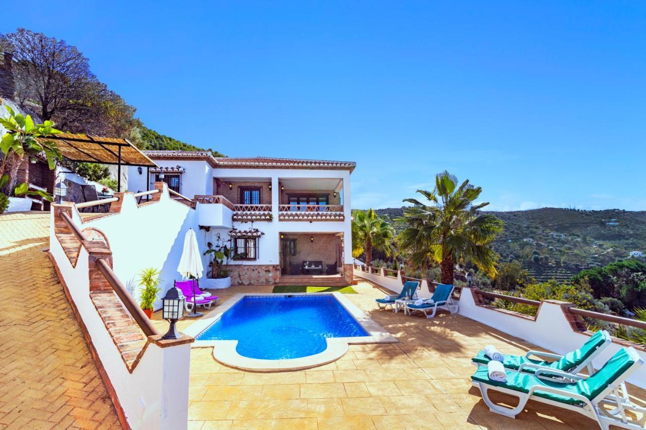 Holiday Home El Encinar Alcaucin Exterior photo